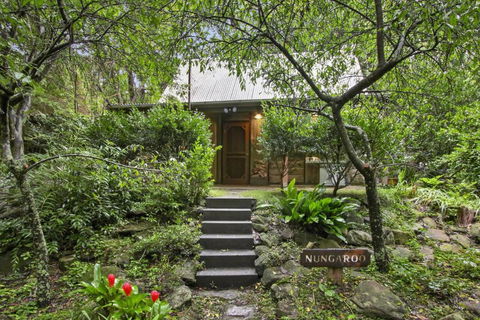 NUNGAROO COTTAGE - Accommodation Cooktown 5