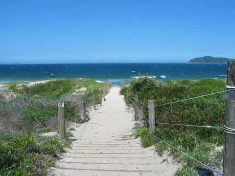 Pet Friendly Summer Cottage - Accommodation Cooktown 1