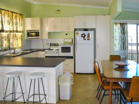 2 Rockpool Road - Accommodation Cooktown 2