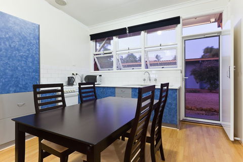 Exmouth Villas Unit 33 Renovated Holiday Villa A Short Walk From Town Centre - Accommodation Cooktown 5