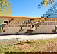 Exmouth Villas Unit 33 Renovated Holiday Villa a Short Walk from Town Centre - Accommodation Cooktown