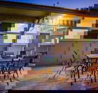 Exmouth Villas Unit 37 Beautifully Appointed Villa Close to Town Centre - Accommodation Cooktown