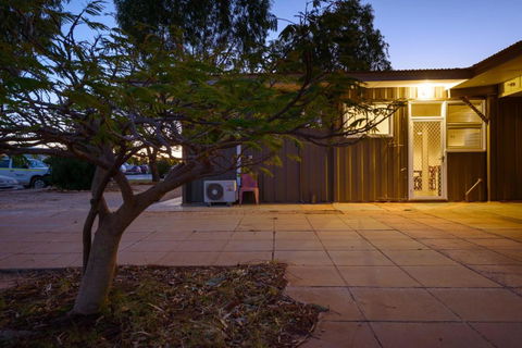 Exmouth Villas Unit 35 2 Bedroom Self Contained Unit At The Heart Of Town - Accommodation Cooktown 5