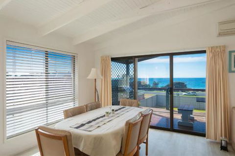 Kianga Parade Beach House - Accommodation Cooktown 6