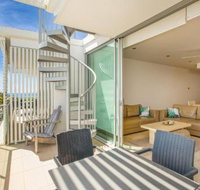 Unit 203 Plantation Rainbow Beach Plantation Resort Top Floor Aircon Free Wi Fi - Accommodation Cooktown