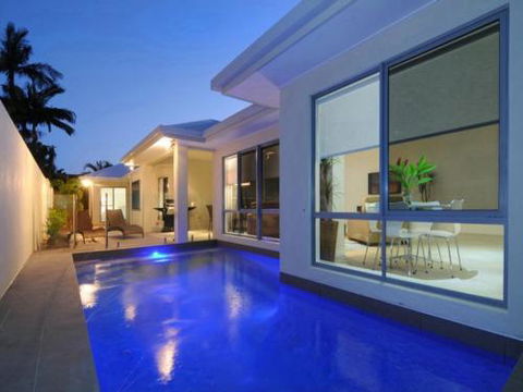 BEACH RETREAT At PALM COVE - Accommodation Cooktown 0