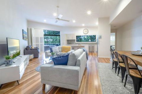 Ait Shona Happy Place. Apt 10 Haven On The Park - Accommodation Cooktown 0