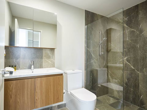 Luxurious 2bed 2bath APT With Parking@southport - Accommodation Cooktown 2