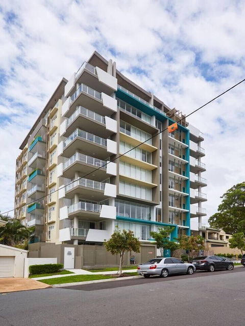 Luxurious 2bed 2bath APT With Parking@southport - Accommodation Cooktown 0
