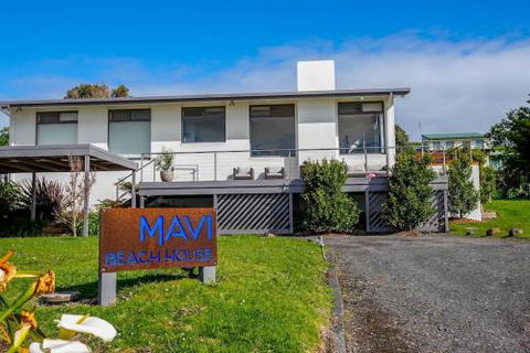 MAVI BEACH HOUSE Beachfront Wifi Views - Accommodation Cooktown 0