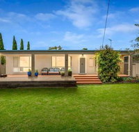 Casual Beachin It Family Getaway with Bungalow on Beachfront - Accommodation Cooktown