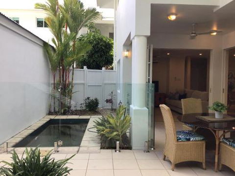 Walk To The Ocean In Five Minutes - Accommodation Cooktown 1