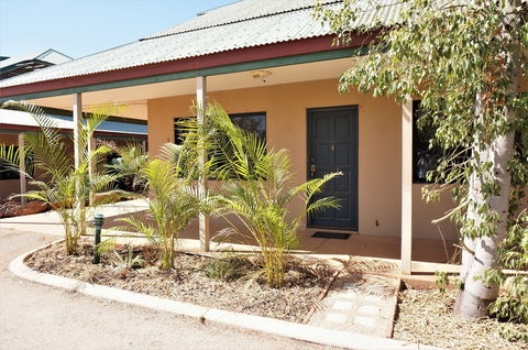 Ningaloo Breeze Villa 4 - Accommodation Cooktown 1