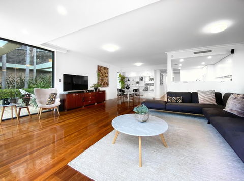 BELLEVUE GARDEN OASIS-hosted By L'Abode - Accommodation Cooktown 5
