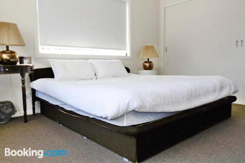 Allure - Accommodation Cooktown 5