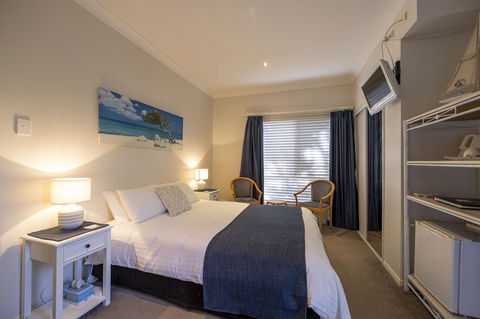 Beach House Bed & Breakfast - Accommodation Cooktown 1