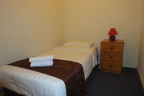 Moonee Valley Views Apartments - Accommodation Cooktown 4