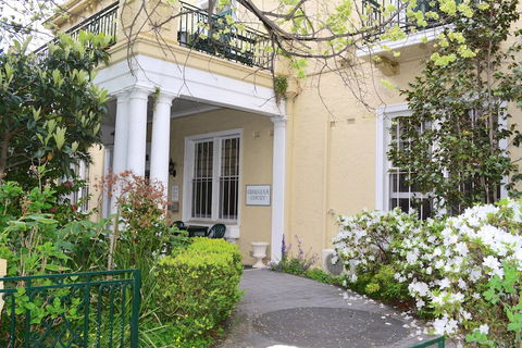 Georgian Court Bed & Breakfast - Accommodation Cooktown 1