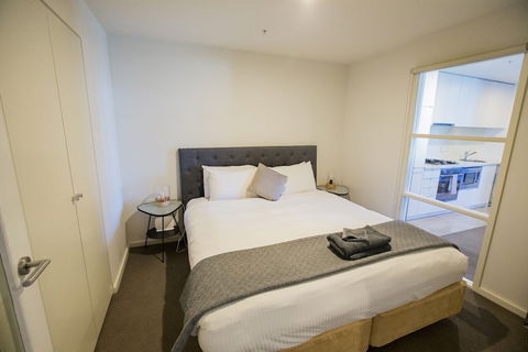 Melbourne Holiday Apartments Flinders Wharf - Accommodation Cooktown 6