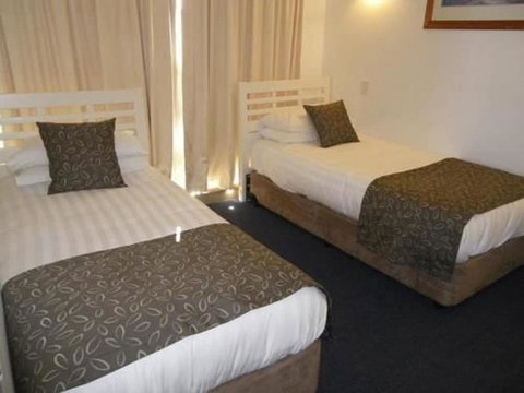 Pacific Surf - Accommodation Cooktown 3