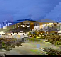 The Coast Motel - Accommodation Cooktown