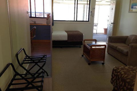 Surf Motel - Accommodation Cooktown 7