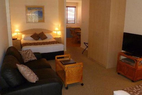 Surf Motel - Accommodation Cooktown 6