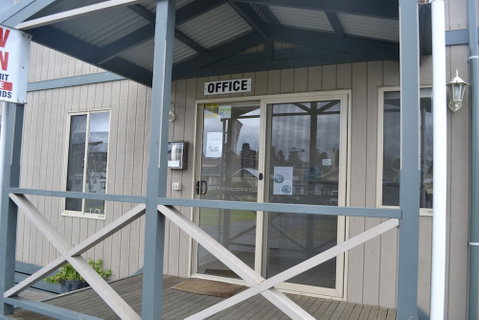 Warrnambool Holiday Village - Accommodation Cooktown 1