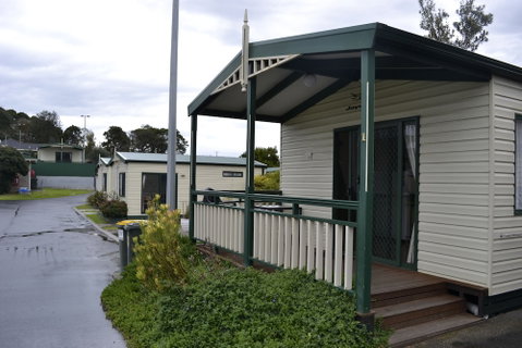 Warrnambool Holiday Village - Accommodation Cooktown 4
