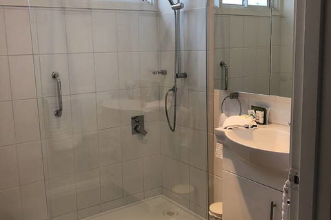 Warrnambool Cbd Townhouses - Accommodation Cooktown 5