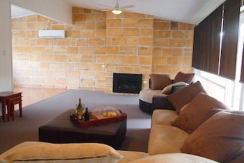 Warrnambool Cbd Townhouses - Accommodation Cooktown 0