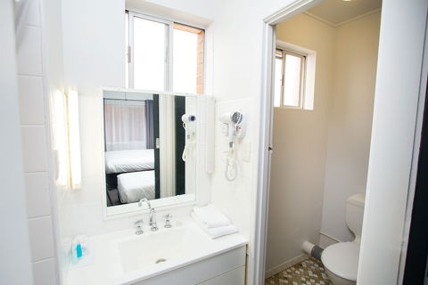 Downs Motel - Accommodation Cooktown 6