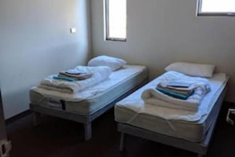 Swansea Backpackers - Accommodation Cooktown 6