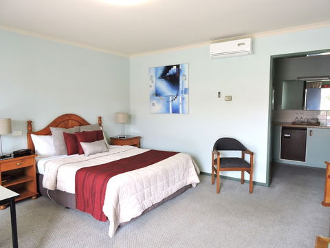 Melaleuca Motel - Accommodation Cooktown 2