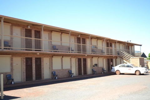 The Lodge Motel - Accommodation Cooktown 3