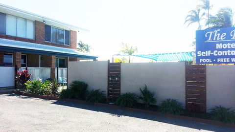 Rover Holiday Units - Accommodation Cooktown 2