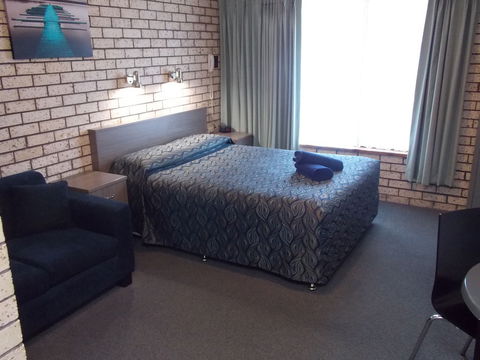 Cowra Crest Motel - Accommodation Cooktown 5