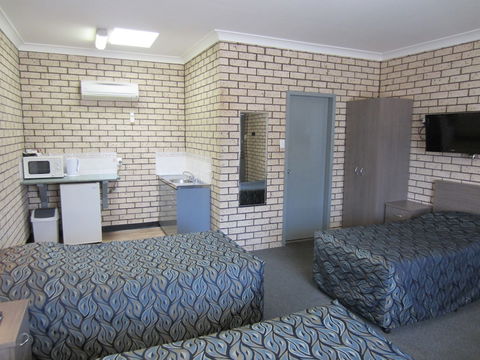 Cowra Crest Motel - Accommodation Cooktown 4