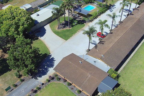 Golfers Lodge Motel - Accommodation Cooktown 3