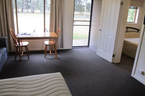 Golfers Lodge Motel - Accommodation Cooktown 6