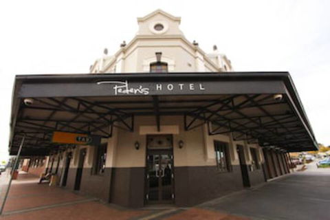 Peden's Hotel - Accommodation Cooktown 0