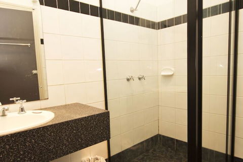 Peden's Hotel - Accommodation Cooktown 3