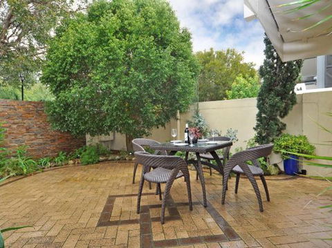 Park Vista Executive Townhouses - Accommodation Cooktown 1