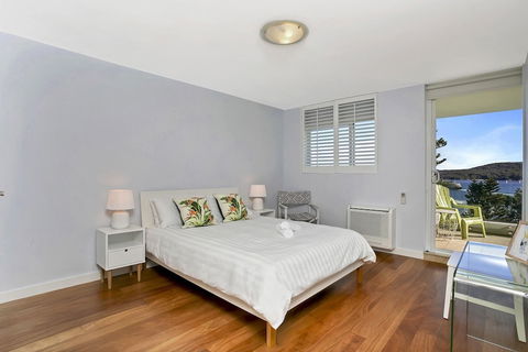 Beautiful 2 Bedroom Apartment Overlooking Manly Wharf MAN29 - Accommodation Cooktown 6