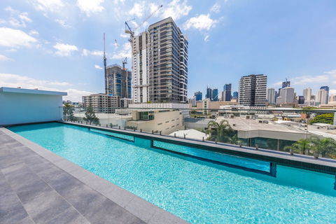 Homely Apartment In South Brisbane - Accommodation Cooktown 5