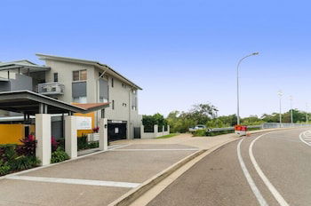 City Stadium Apartment On The Riverfront - Accommodation Cooktown 0