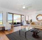 2 The Pelicans 53 Soldiers Point Road ground floor unit on the waterfront - Accommodation Cooktown