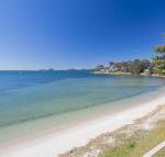 Sunrise Waters 2 / 63 Soldiers Point Road stunning waterfront property - Accommodation Cooktown