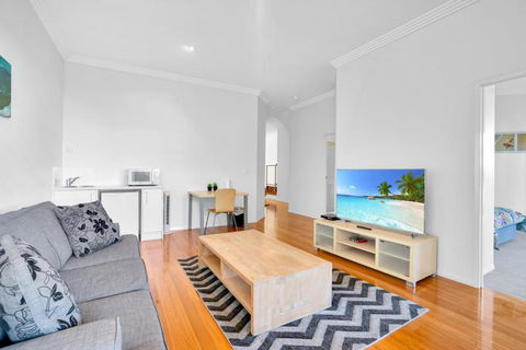 Rainbow Towers 2 Rainbow Beach High On The Hill Panoramic Views Wi Fi - Accommodation Cooktown 1