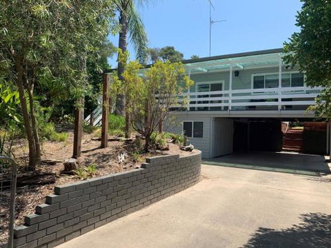 DRIFTAWAY ACROSS FROM SURF BEACH - Accommodation Cooktown 0